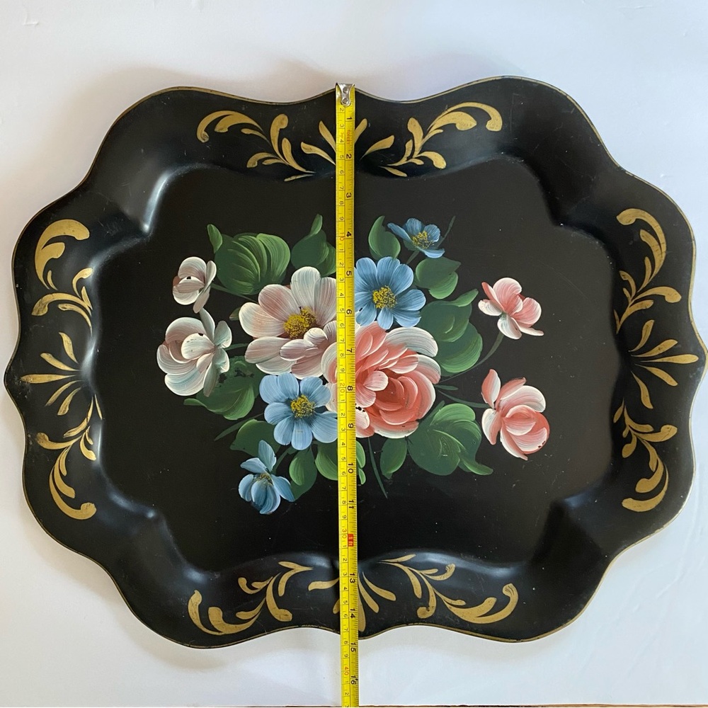 Vintage 1960s Tole Scallop Edge Metal Tray Flowers Roses - Picture 8 of 11